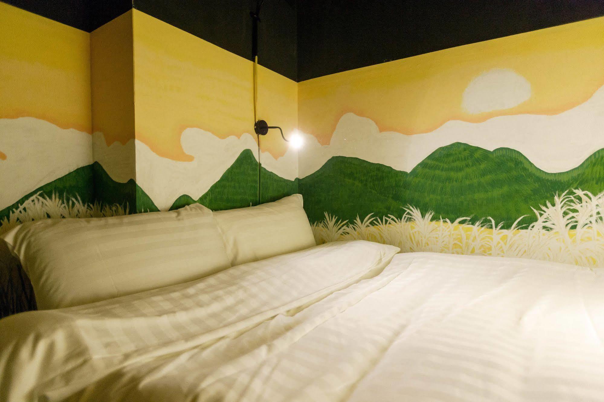 Angels Hostel Taipei Ximen Екстер'єр фото
