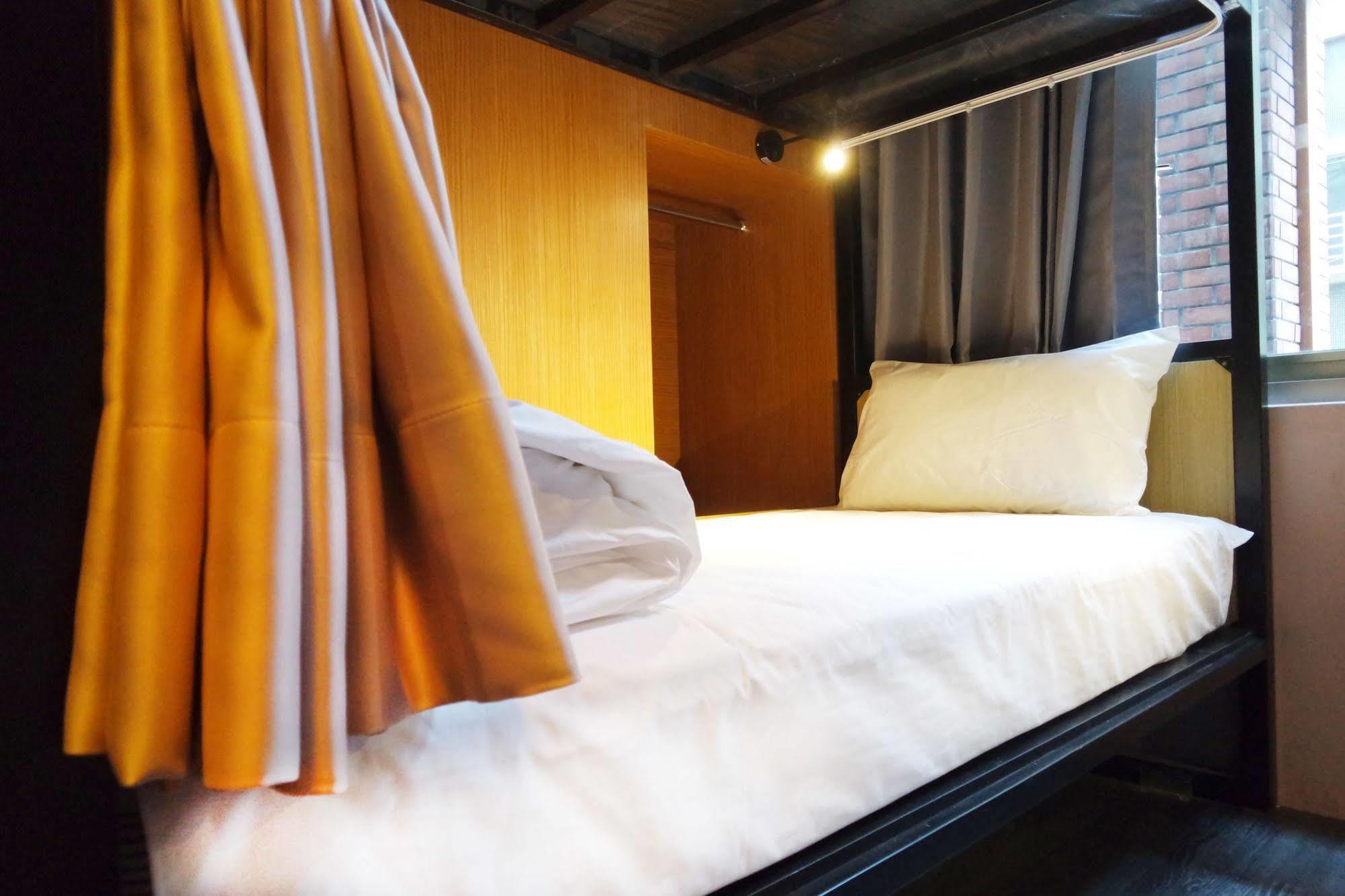 Angels Hostel Taipei Ximen Екстер'єр фото